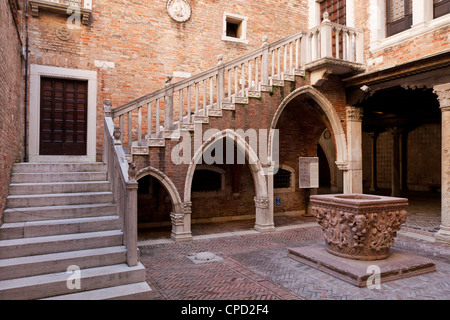 Ca' d'Oro (House of Gold) (Palazzo Santa Sofia), Venice, UNESCO World Heritage Site, Veneto, Italy, Europe Stock Photo