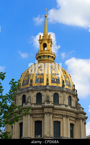 Dome Church, built as a royal church by Louis XIV. The gilded dome rises above the church and the Hotel des Invalides. Stock Photo