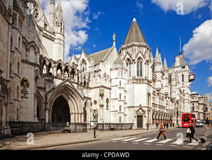 The Royal Courts of Justice, Fleet Street, London, England.