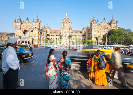 Chhatrapati Shivaji Terminus (Victoria Terminus), UNESCO World Heritage Site, Mumbai, Maharashtra State, India, Asia Stock Photo