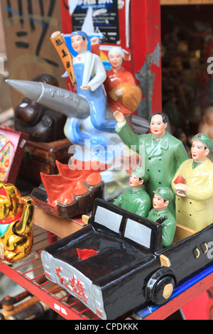 Vintage Communist ceramics for sale in Hollywood Road antiques district, Hong Kong Island, Hong Kong, China, Asia Stock Photo