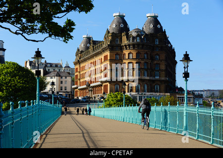 Scarborough, Yorkshire, Grand Hotel St Nicholas Cliff, the largest hotel in Victorian Europe. View from the south Valley Bridge. Stock Photo