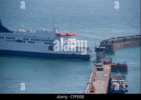 Cross channel P&O ferry Pride of Kent approaching the Port of Dover harbour entrance in the English Channel from France Stock Photo