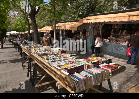 Book stalls in the Cuesta de Claudio Moyano next to the Retiro Park at the bottom end of the Paseo del Prado, Madrid, Spain. Stock Photo