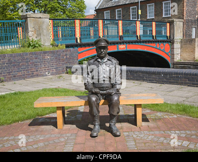 Statue of Captain Mainwaring, Arthur Lowe's Dad’s Army character ...