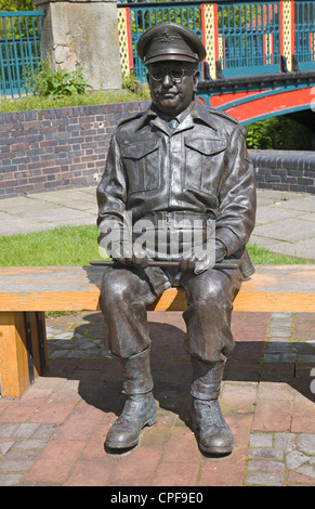 Statue of Captain Mainwaring, Arthur Lowe's Dad’s Army character ...