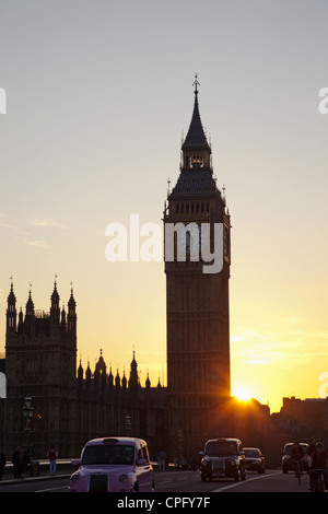 England, London, Palace of Westminster and Big Ben at sunset