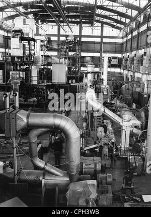 science, nuclear physics, nuclear research centre of European Commission's Joint Research Centre, Ispra, Lombardy, Italy, interior view, 1960s, Additional-Rights-Clearences-Not Available Stock Photo