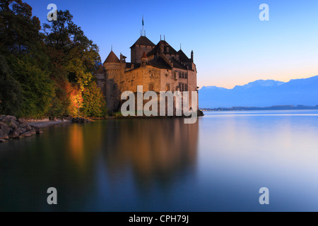 Evening, dusk, evening mood, Alps, mountains, Chillon, Château de Chillon, dusk, twilight, mountains, Lake Geneva, autumn, autum Stock Photo