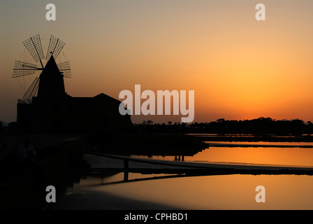 Sunset at Saltworks Ettore & Infersa. Marsala, Trapani District, Sicily, Italy Stock Photo