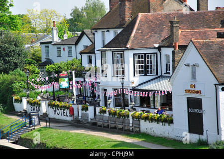 The Swan Hotel, The Hythe, Egham, Surrey, England, United Kingdom Stock Photo