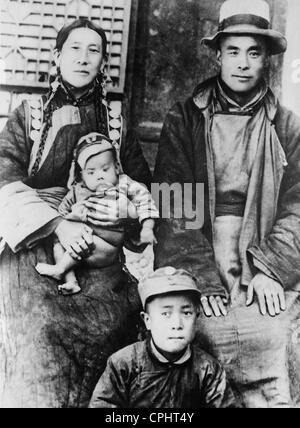 The parents of the 14th Dalai Lama, 1940 Stock Photo