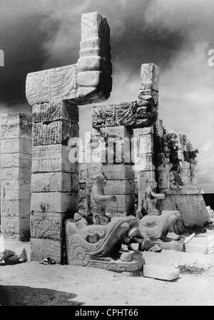 Temple of the Warriors in Chichen Itza, 1925 Stock Photo