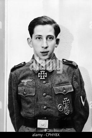 A Wehrmacht soldier receives the Knight's Cross of the Iron Cross, 1942 Stock Photo