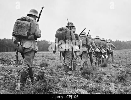 German soldiers during a field exercise, 1935 Stock Photo