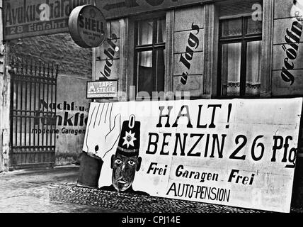 Gas station ad in Berlin, 1930 Stock Photo