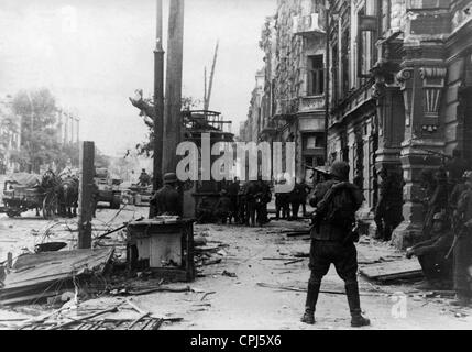 German soldiers and tanks during the battle of Rostov, 1942 Stock Photo