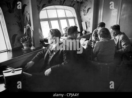 Passengers on board of the airship 'Graf Zeppelin', 1933 Stock Photo