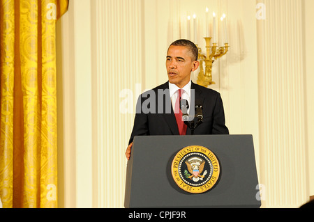 US President Barack Obama speaks at an Medal of Honor award ceremony in honor of Leslie H. Sabo Jr., at the White House May 16, 2012 in Washington, DC. Sabo a soldier with the 101st Airborne Division was posthumously awarded the Medal of Honor for valor in Vietnam. Stock Photo