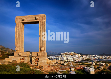 The Portara (temple of Apollo) and the Chora ('capital') of Naxos island in the background. Cyclades, Greece