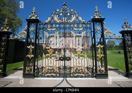 Gates at Kensington Palace, London Stock Photo