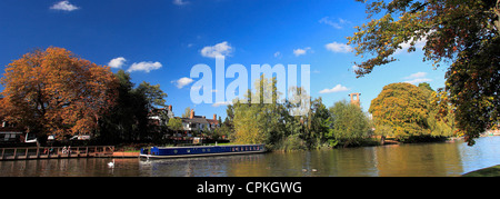 Narrowboat on the river Avon, Stratford-upon-Avon town, Warwickshire, England; Britain; UK Stock Photo