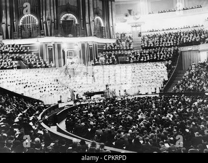 Christmas concert in the Royal Albert Hall, 1936 Stock Photo