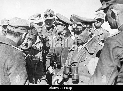 Erwin Rommel with German and Italian officers in Africa, 1942 Stock Photo