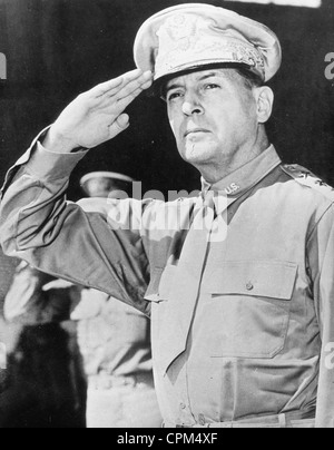 Douglas MacArthur. Portrait of General Douglas Macarthur, American WWII ...