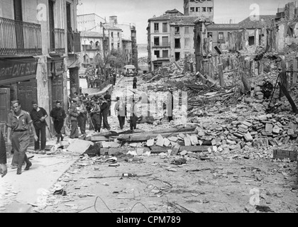 Destroyed Alcazar in Toledo, 1936 Stock Photo - Alamy