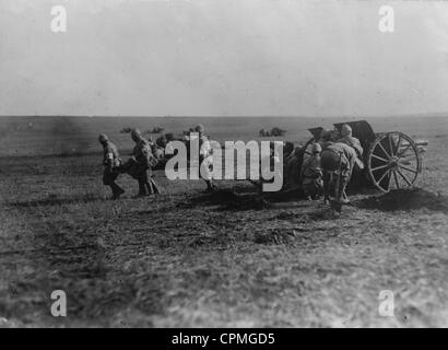 Turkish artillery fighting in Romania, 1917 Stock Photo