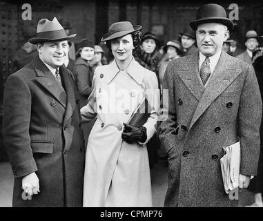 Samuel Goldwyn with his wife, Frances Howard in Berlin, 1928 Stock ...