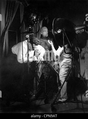 THE MUMMY, Boris Karloff, on set, 1932 Stock Photo - Alamy