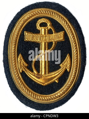 Post WW2 1960s Ocean Fleets Ltd Merchant Navy Cap Badge & Band in Navy