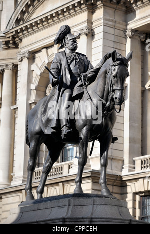 Statue of Prince George, Duke of Cambridge in front of the Ministry of Defence Building, Whitehall, central London, UK Stock Photo