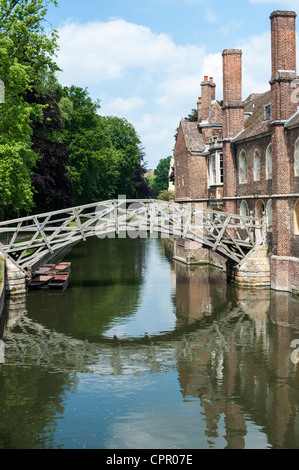 The mathematical bridge Queens College Cambridge University over the River Cam. Stock Photo