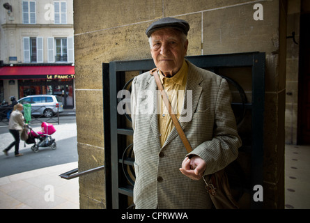 urban poverty, Spanish JosÚ old man of 85, who sometimes sleeps Place Clichy metro or on the street. Stock Photo