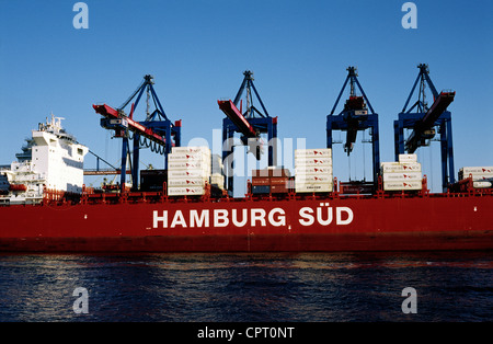 Hamburg-Süd container ship Santa Cruz being unloaded at Burchardkai in the German port of Hamburg. Stock Photo