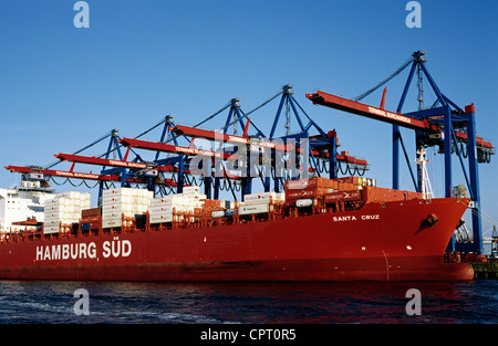 Hamburg-Süd container vessel Santa Cruz being unloaded at Burchardkai in the German port of Hamburg. Stock Photo