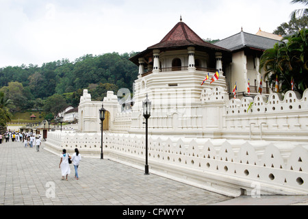 Temple of the Sacred Tooth Relic (Dalada Maligawa), Kandy, Sri Lanka Stock Photo