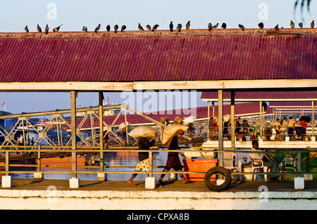 Myanmar (Burma), Yangon Division, Yangon, Sine Oo Dan jetty over Irrawady River (Ayeryawaddy ou Ayerwaddy) Stock Photo