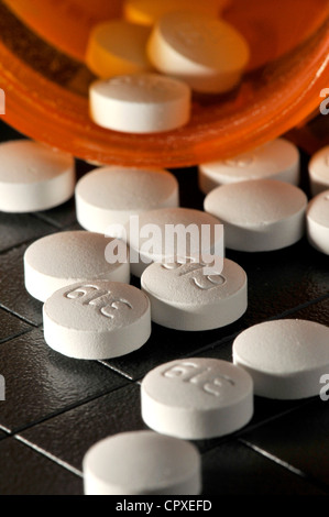 Tramadol 50mg tablets, generic for Ultram 50mg tablets, is used to relieve moderate to moderately severe pain. Stock Photo
