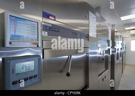 Royal Bournemouth Hospital Endoscopy Unit, Instrument processing room - used equipment entry Stock Photo