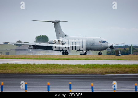 RAF Vickers VC10 air tanker plane landing at RAF Brize Norton Air Base in Oxfordshire, UK Stock Photo