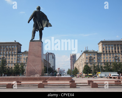 Monument of Lenin at the Moscow Square in St. Petersburg, Russia, view to the Leninsky Prospekt Stock Photo