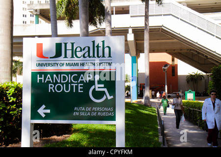 Miami Florida,University of Miami Miller School of Medicine,hospital,healthcare,medical center,centre,health system,handicap,sign,symbol,Spanish langu Stock Photo
