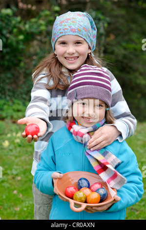 Easter Easter Egg Found Stock Photo - Alamy