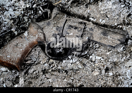 replica revolver in ash Stock Photo
