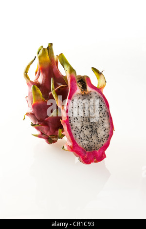 Red pitaya or dragon fruit (Hylocereus undatus) Stock Photo