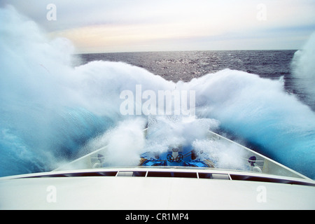 Wave hitting bow of a cruise ship, Drake Passage or Mar de Hoces, Southern Ocean, South Polar Ocean, Antarctica Stock Photo